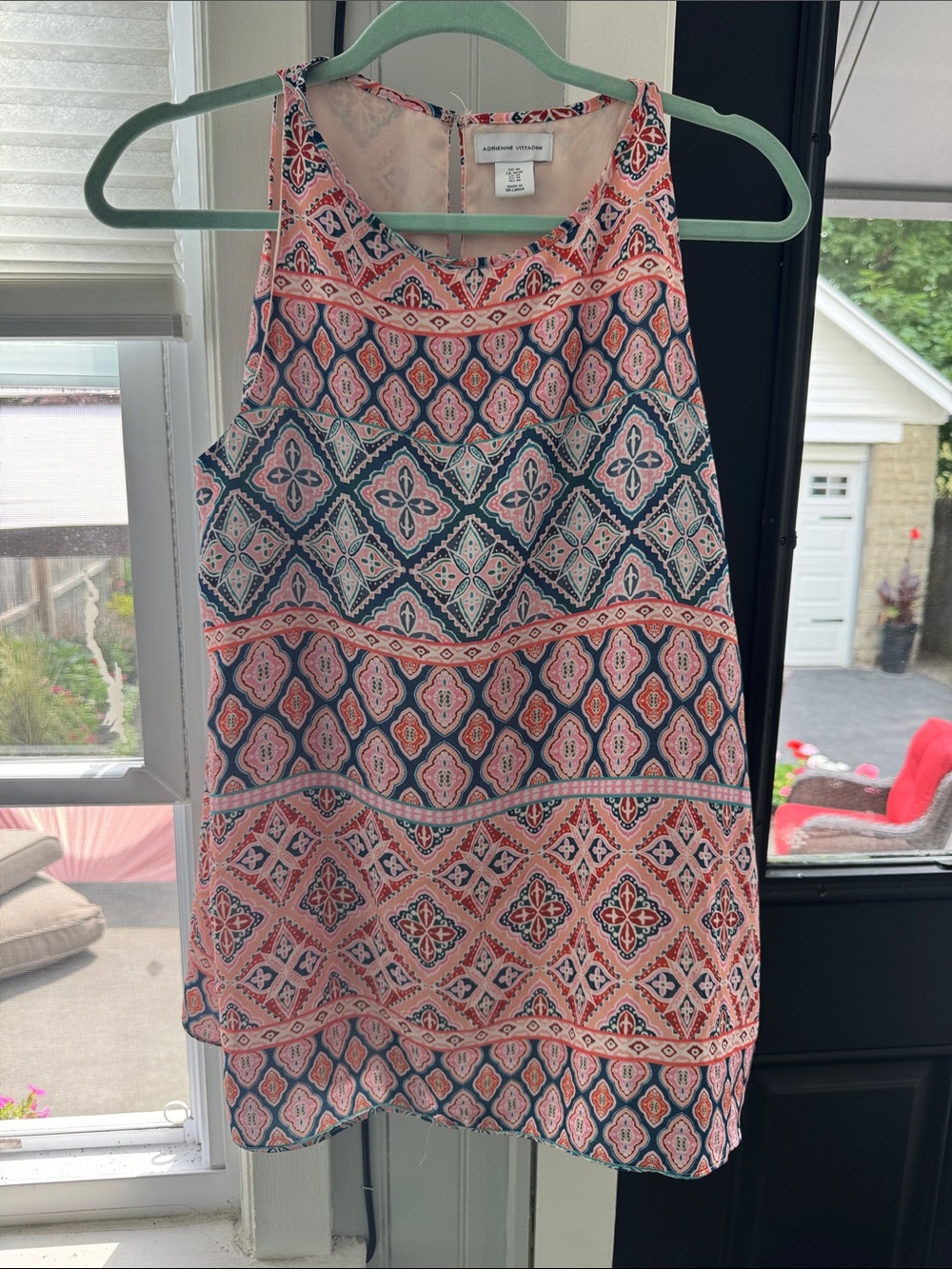 Adrienne Vittadini Pink Coral & Navy Patterned Sleeveless Blouse